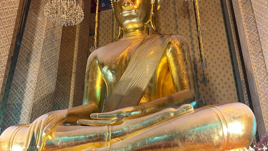 Large statue in Bangkok