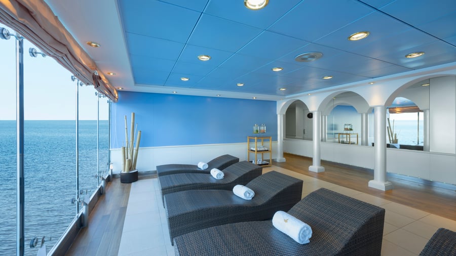 Cruise lounge overlooking ocean