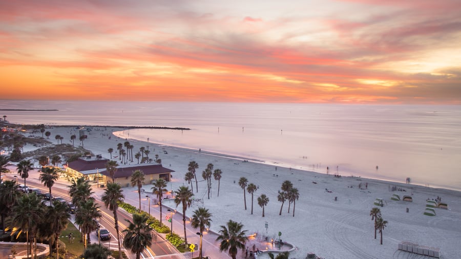 Solnedgang over Clearwater Beach i Florida