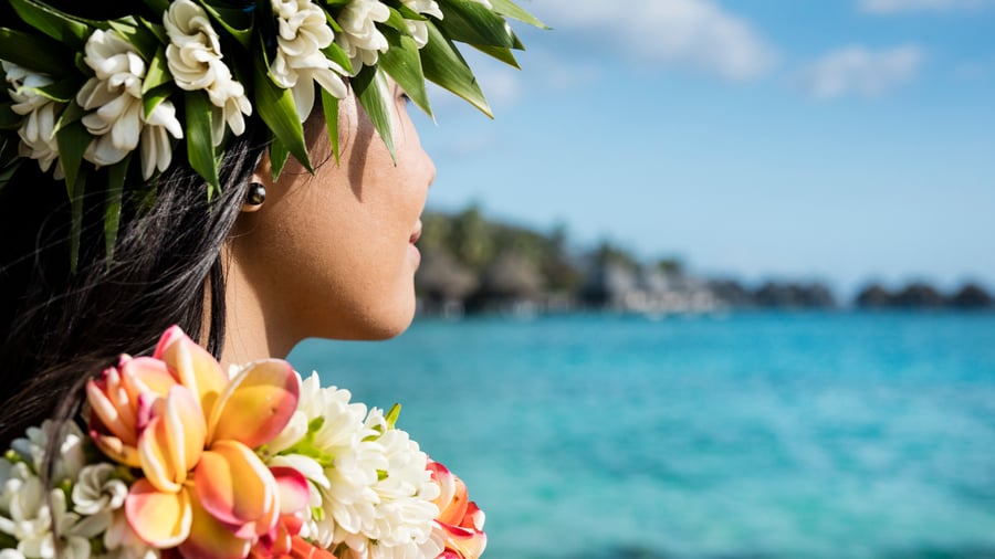 Polynesisk kvinna på Tahiti