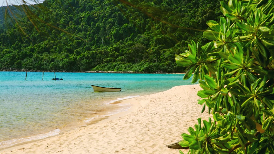 Njut av stranden på ön Koh Rong
