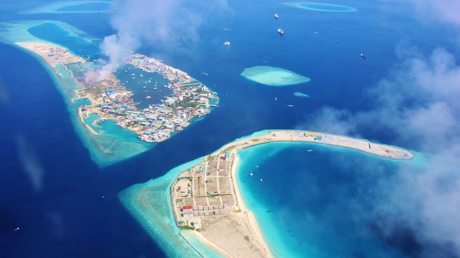 Malé Lufthavn ligger på sin egen ø