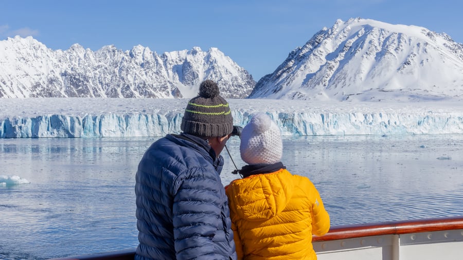 Udforsk Svalbardlinjen med Hurtigruten