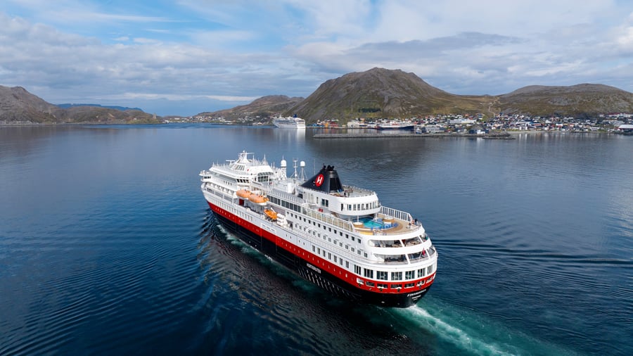 M/S Finnmarken i Honningsvåg