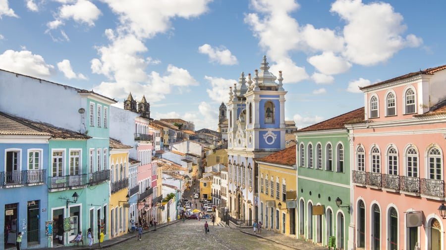 De gekleurde huizen in Salvador
