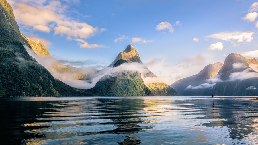 Milford Sound med Mitre Peak
