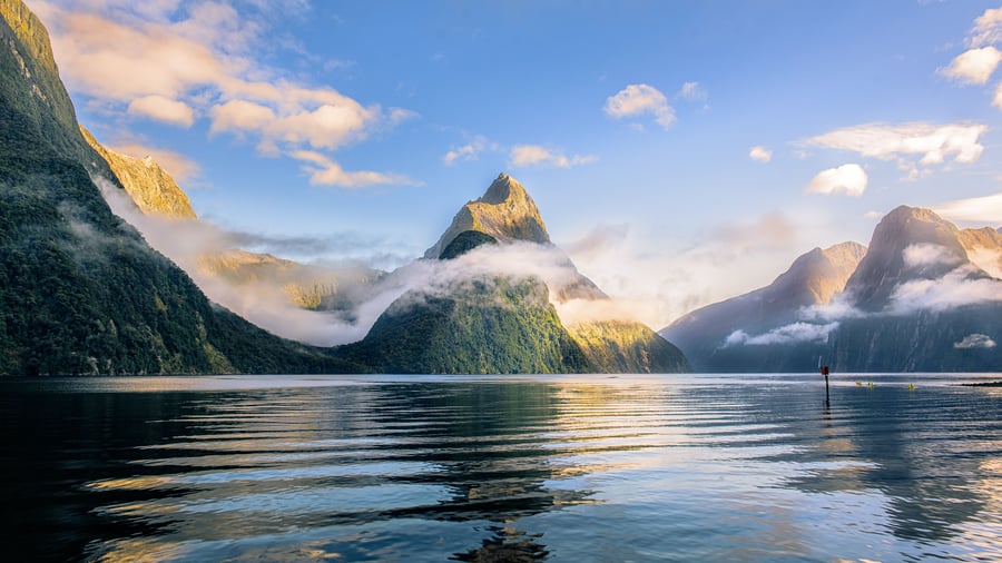 Milford Sound med Mitre Peak 