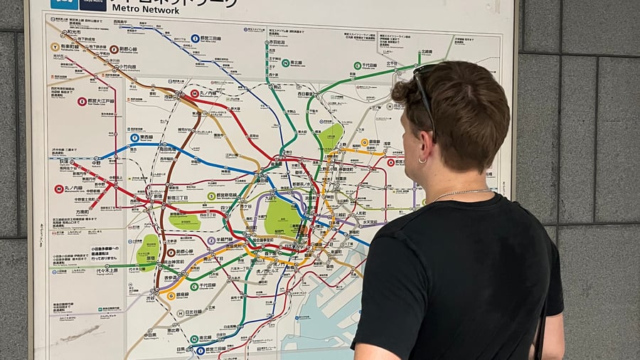 Wander around in Tokyo at your own pace