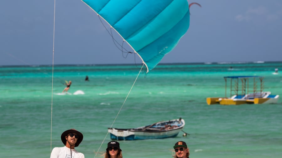 Kite surf ready in on the beach