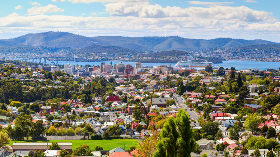Upplev Tasmaniens vilda natur och charm