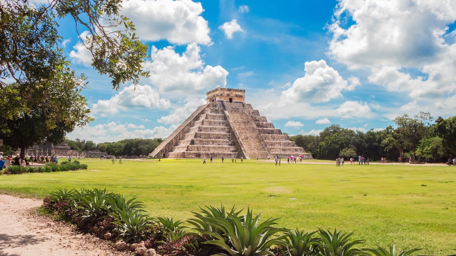 Den ikoniske mayapyramide i Chichén Itzá