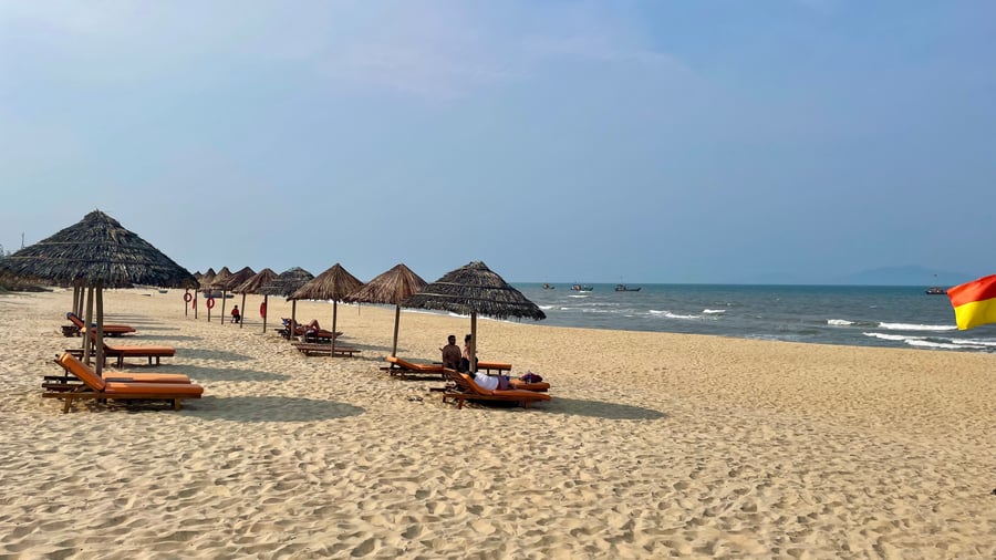 Relax on the beaches of Nha Trang
