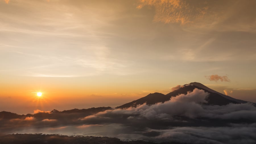 Soluppgång från Mount Batur på Bali