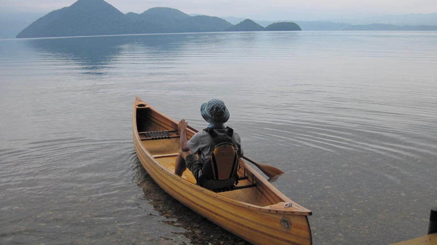 I kano på Lake Toya