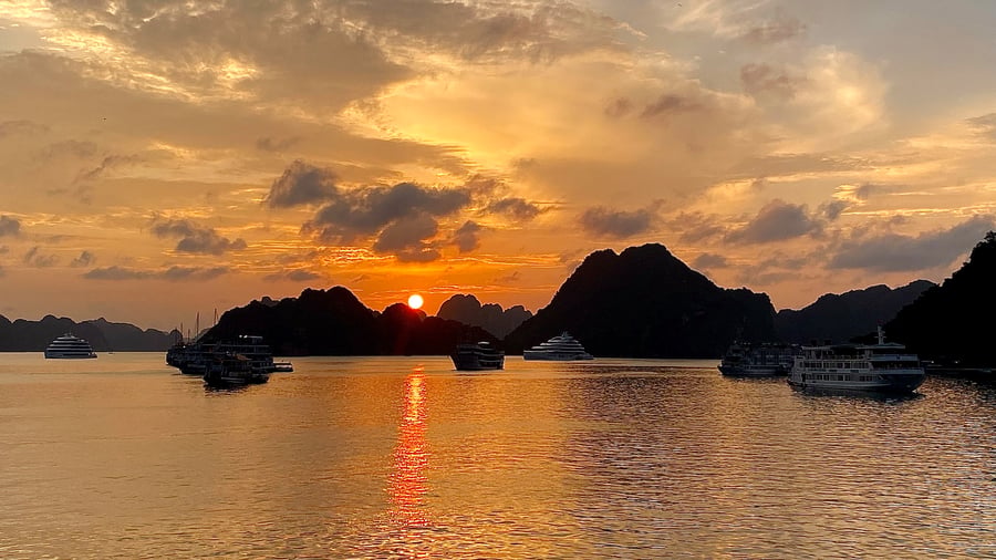 Sunset at Ha Long Bay