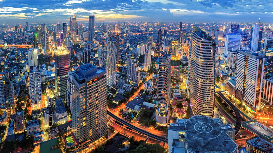 Bangkok i kvällsbelysning