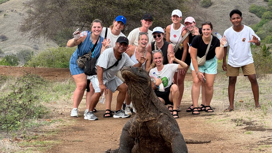 Groep Tripmates-reizigers in Indonesië