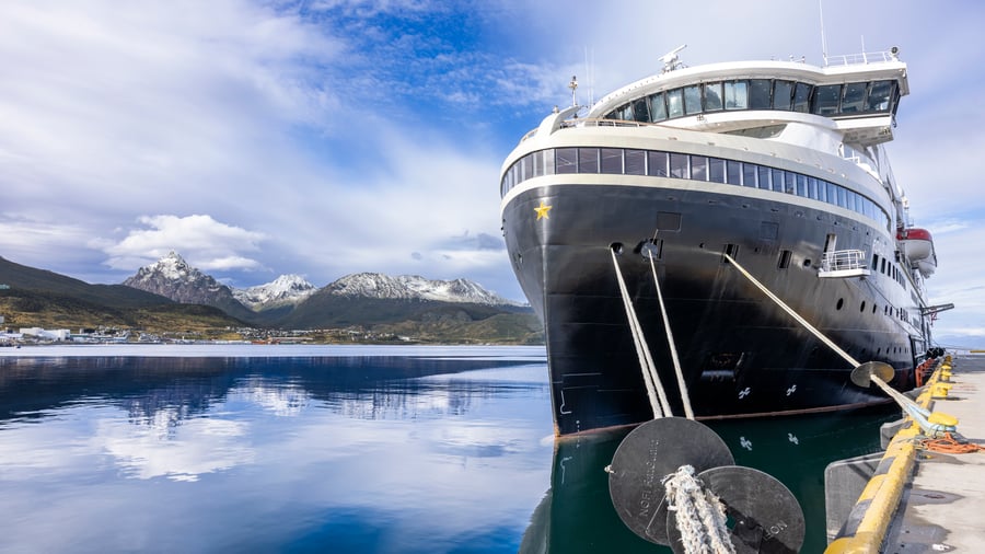 Fra Ushuaia mod eventyr i Antarktis med HX