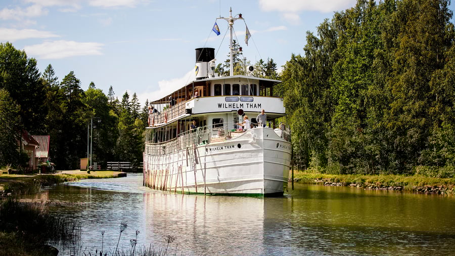 Sejl i svensk idyl med historiske skibe