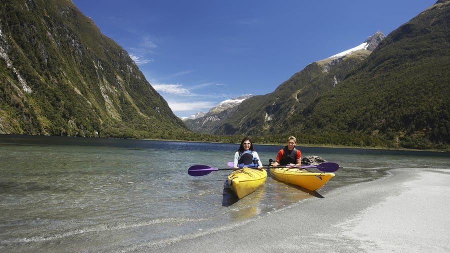 Ga kajakken bij Milford Sound