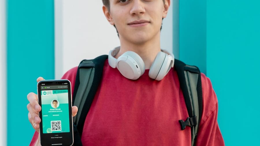 Download the ISIC app