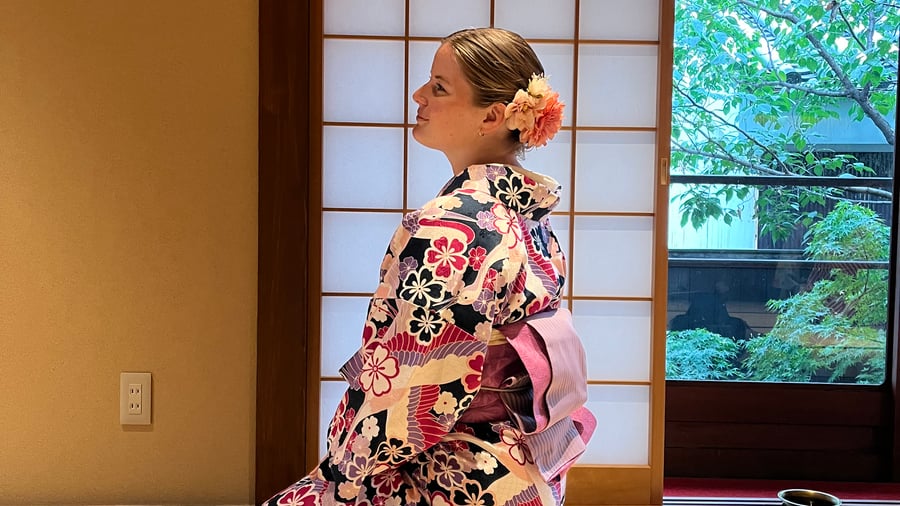 Klä dig i traditionella japanska kläder