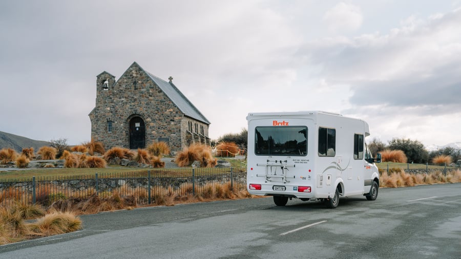 I autocamper ved Lake Tekapo