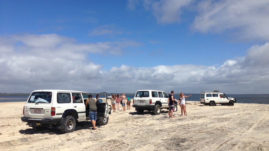 multi-day 4WD adventure around K'Gari