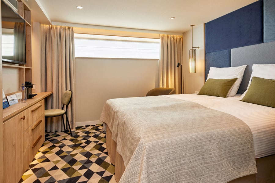 Eksempel på dobbeltkahyt med vindue