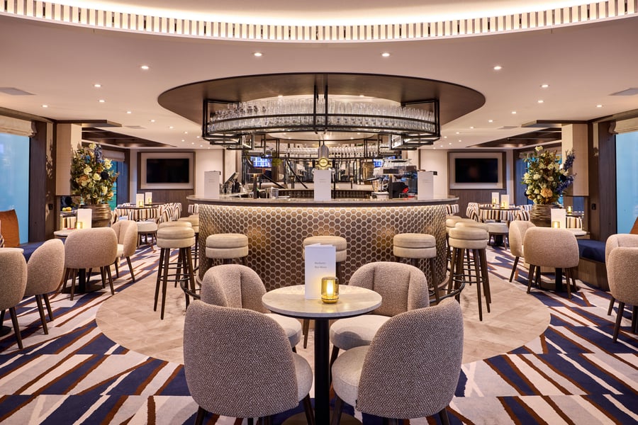 Bar og loungeområde på VIVA Enjoy