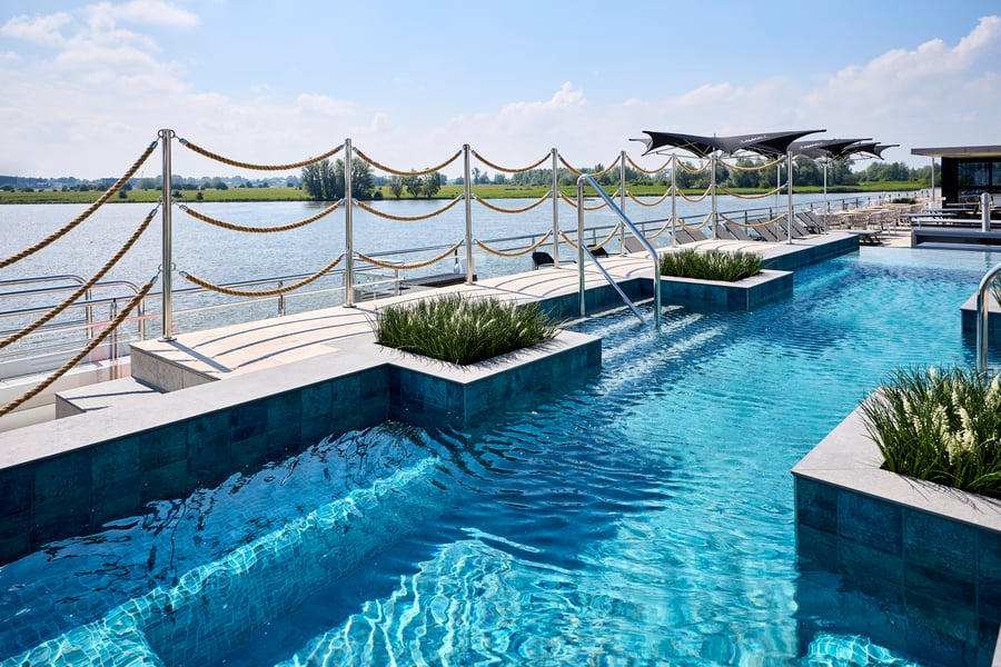 Den forfriskende pool på Porto Mirante