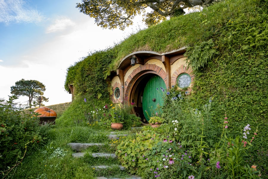 Hobbiton Movie Set