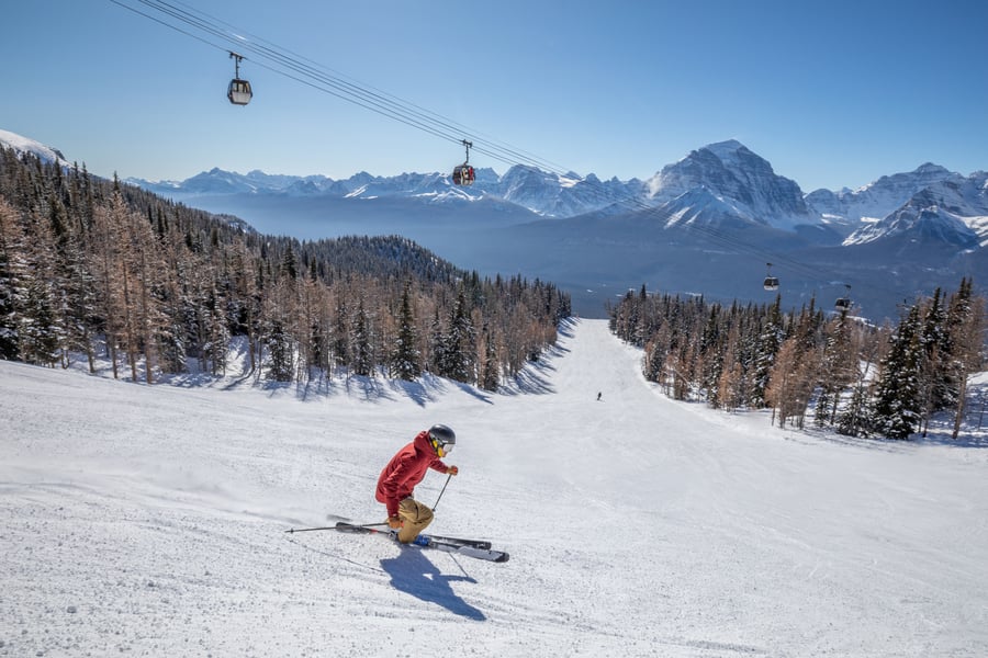 På skidor vid Lake Louise, Kanada