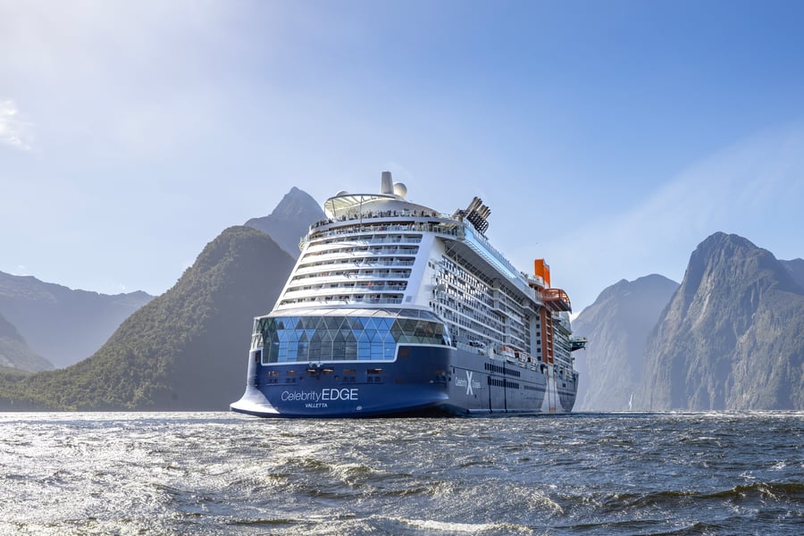 Celebrity Edge i Milford Sound